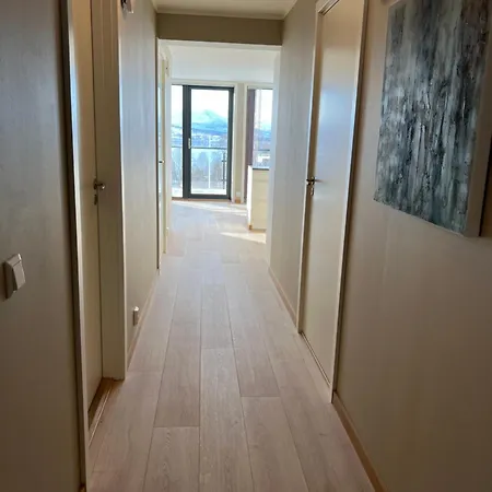 Moderne Leilighet Med Fin Utstik Apartman